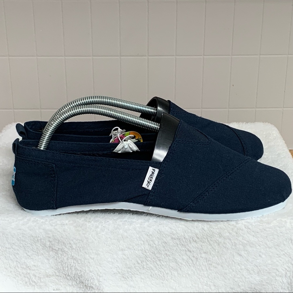 NWT MENS FRISKY CASUAL LOAFER CLOTH SLIPONS SHOES SIZE 8.5 NICE
